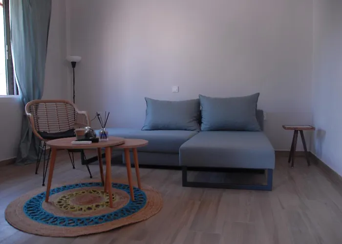Nasis Home & Apartments