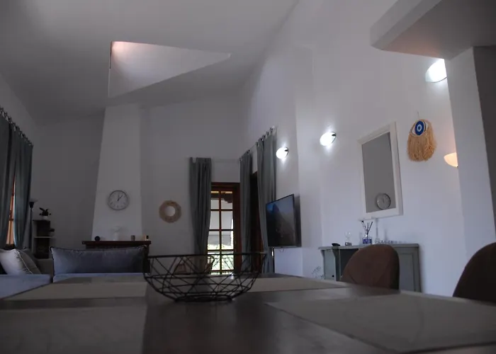 Nasis Home & Apartments