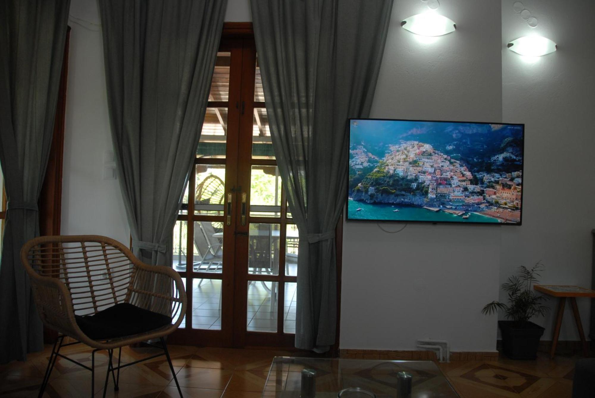 Nasis & Appartement Mytikas (Epirus)